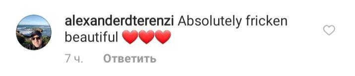 Стає гаряче: Алессандра Амбросіо спокушає апетитними формами в крихітному бікіні